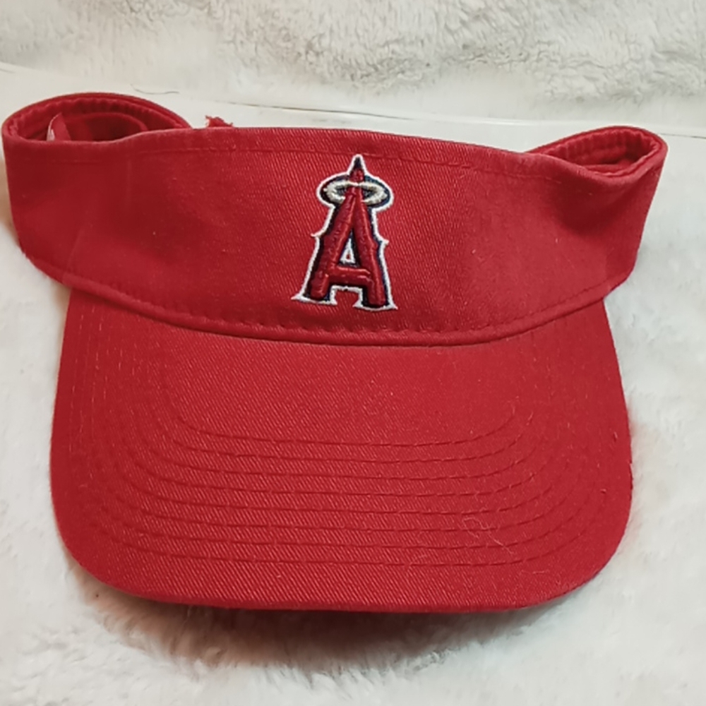 ANGWLS . VISOR . MLB